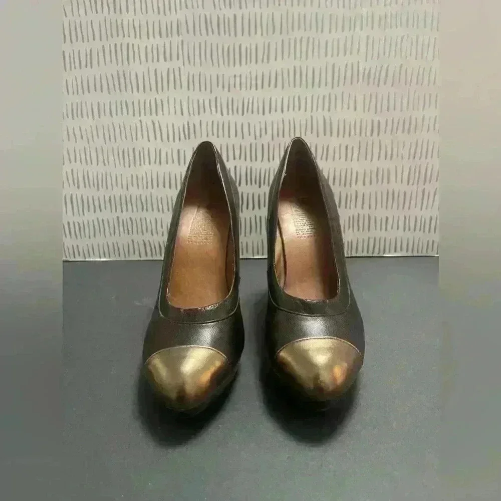MRKT women’s stilettos